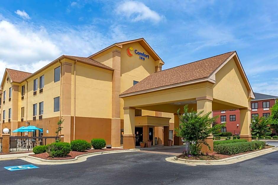 Garner Hotel | 2-Star Hotel ∙ Comfort Inn Garner Clayton I-40