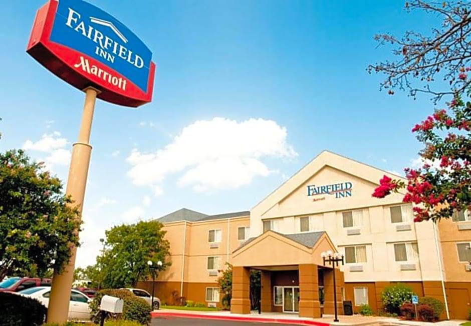 Ponca City Hotel | 2-Star Hotel ∙ Fairfield Inn by Marriott Ponca City