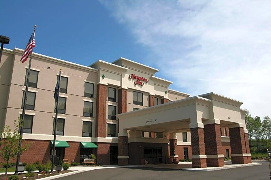 Webster Crossing Hotel | 2-Star Hotel ∙ Hampton Inn Rochester-Webster
