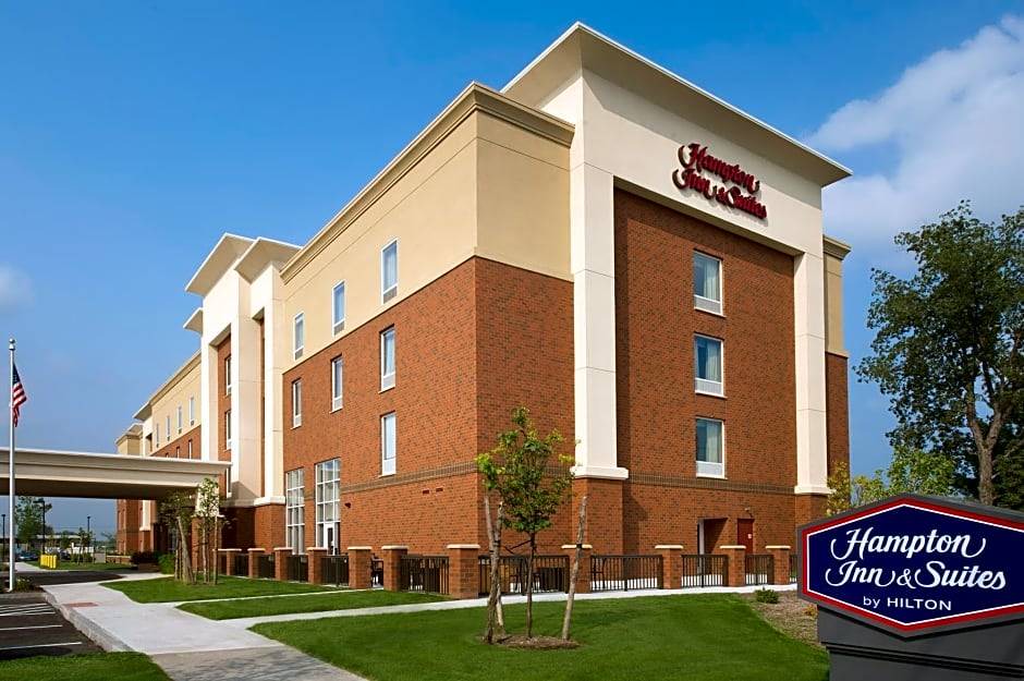 East Syracuse Hotel | 2-Star Hotel ∙ Hampton Inn & Suites Syracuse/Carrier Circle