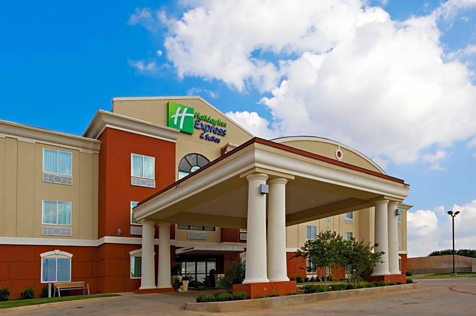 Ira Hotel | 2-Star Hotel ∙ Holiday Inn Express and Suites Snyder, an IHG Hotel