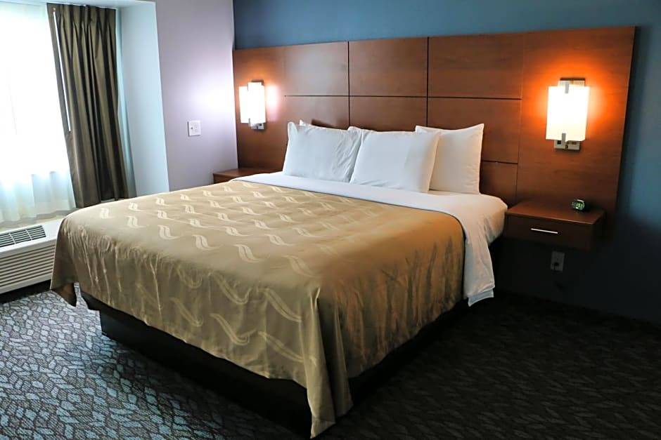 Calcium Hotel | 2-Star Hotel ∙ Quality Inn & Suites Watertown Fort Drum