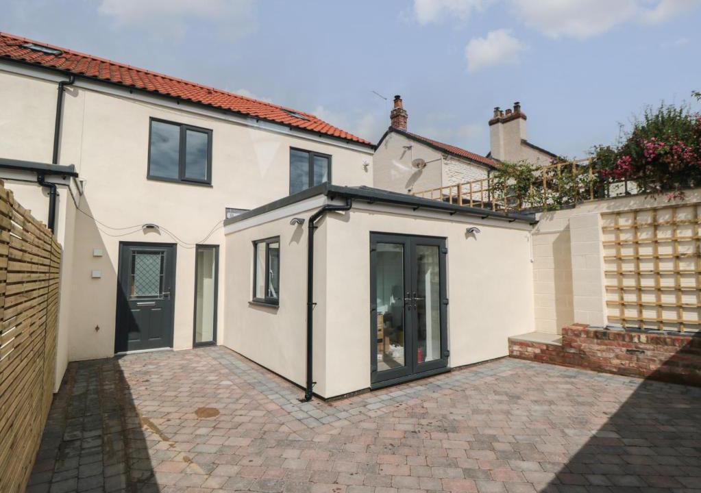 Langtoft House | 2 Staveley Cottages