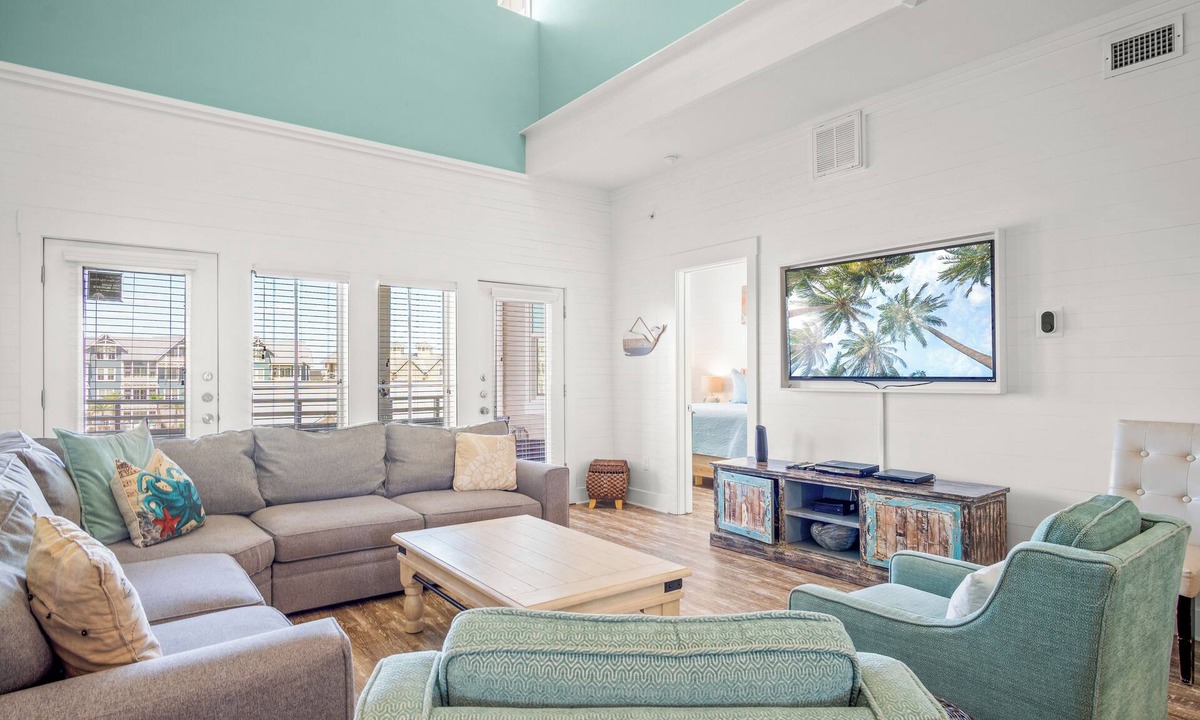 Cinnamon Shore Condo | 2-Story, Pet-Friendly, Condo @ Cinnamon Shore w/Pools, Dining & Amenities