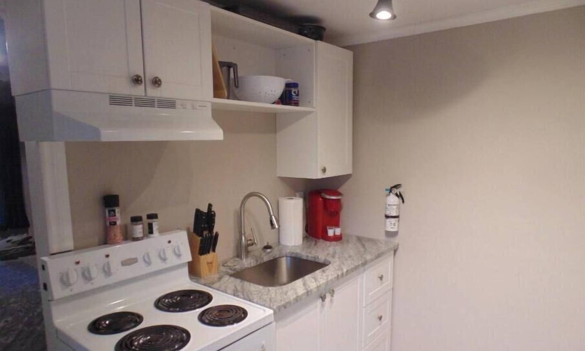 Plantagenet House | #2 Studio apartment