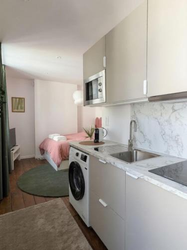 Saint-Aubin-du-Cormier Apartment | 2 Studios indépendants, calmes, centre-ville, cosy