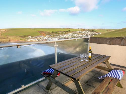 Bigbury-on-Sea Apartment | 2 The Bay