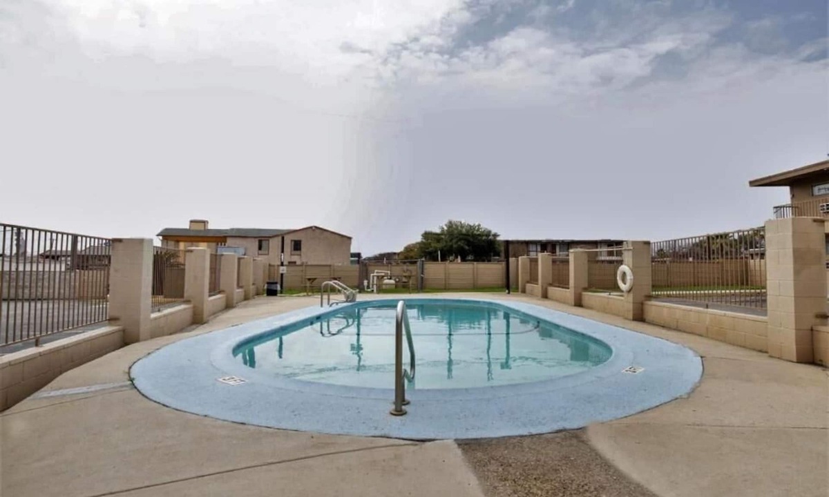 West San Antonio Hotel | 2 Travel Ready Rooms with King Bed in San Antonio Near Local Parks and Dining
