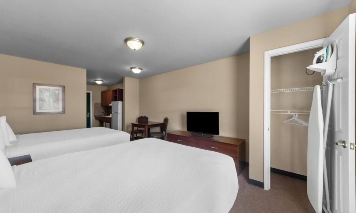 Pleasanton Hotel | 2 Units | Pleasanton Stay | Near Palmer Lane Center