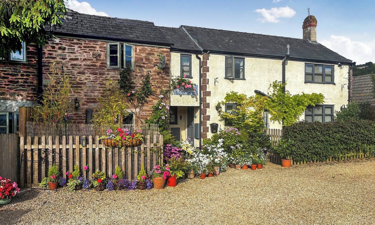 Lower Soudley Cottage | 2 West Cottage - M376662