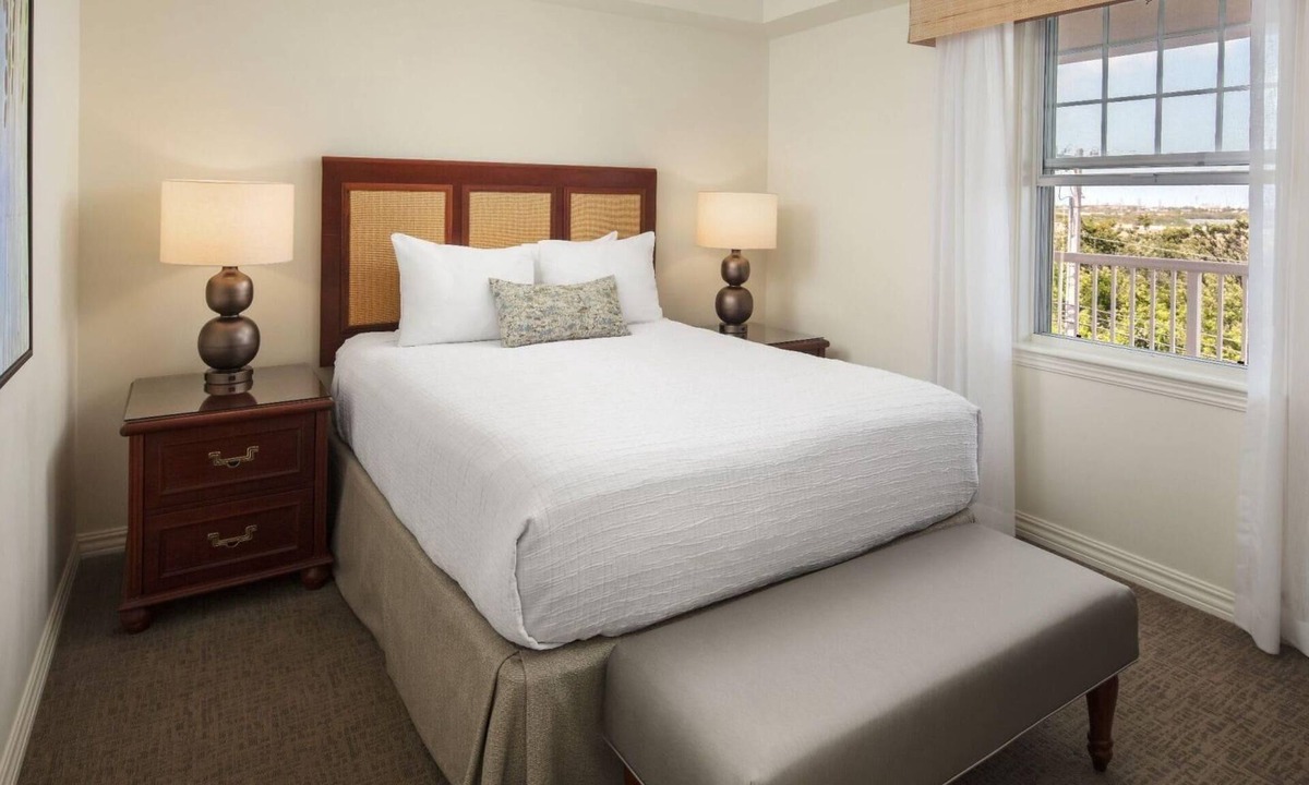 Key West Resort | 2 Windward Point Beachfront Resort, Hot Tub, Pool!