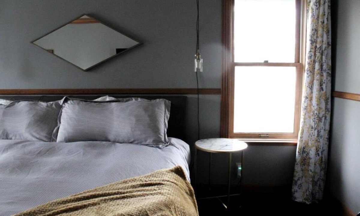 Seaview Hotel | 2 x King with Balcony at Shelburne Hotel, Parking