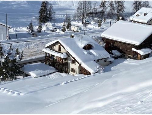 Frauenkirch Apartment | 2 Zimmer Ferienwohnung Davos-Glaris