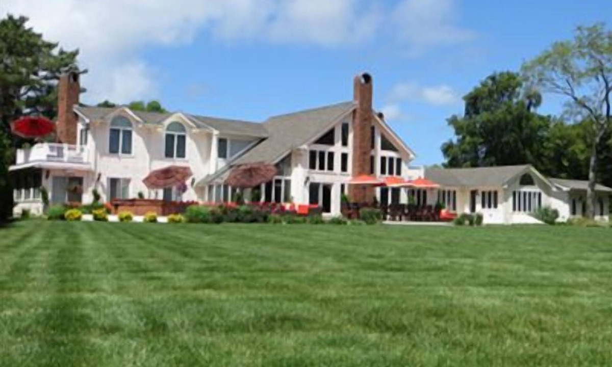 Kingston House | 20% DISCOUNT FOR JUNE FIFA WEEKS - The Mansion at Harlow Bay