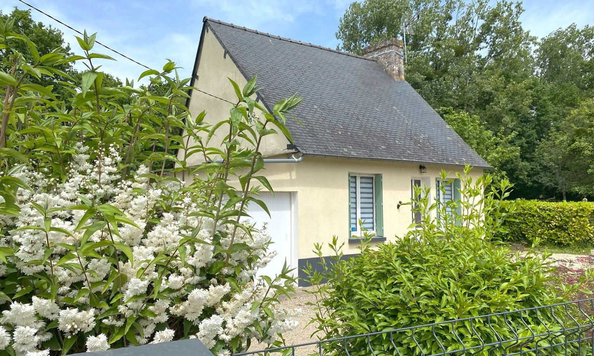 La Boussac House | 20 kms from Mont saint-Michel, charming 2* gîte in the Bay of Mt St Michel
