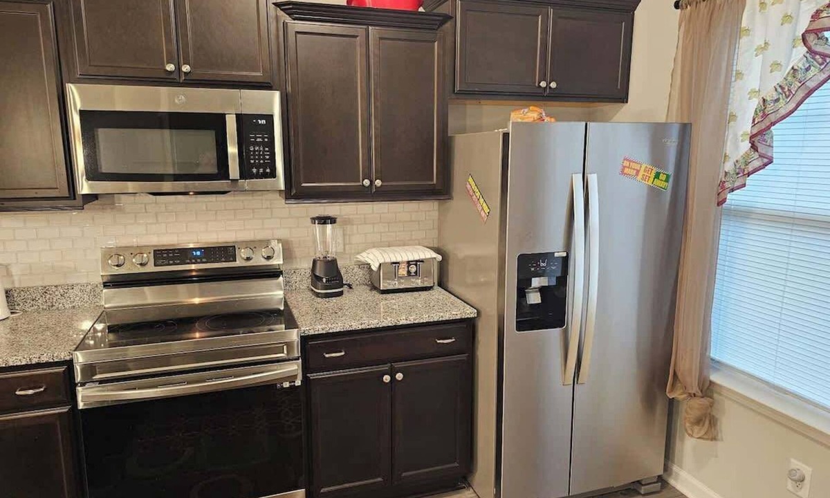La Vergne House | 20-Min Drive to Nashville | Balcony, BBQ, and View