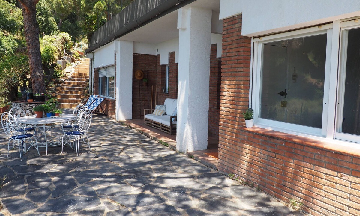 Sant Vicenc de Montalt Ski Chalet | 20 minutes from Barcelona on the coast