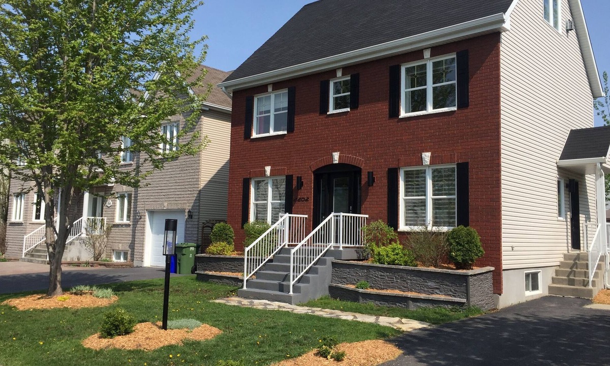 Sainte-Julie House | 20 Minutes From Montreal Downtown