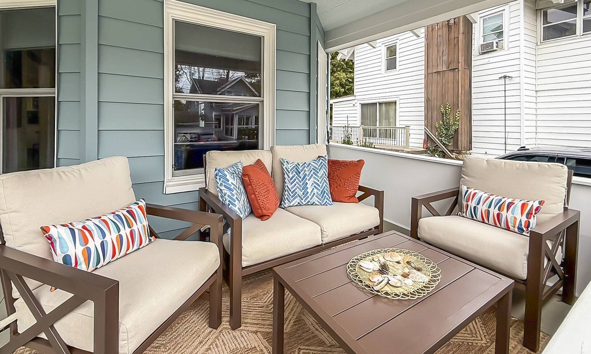 Milford Condo | 20% new property Sale - Family-Friendly Gem Walk to Town & Train Fully Renovated Victorian