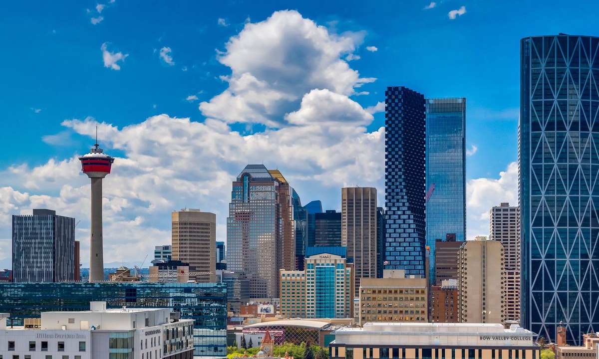 Downtown Calgary Condo | 20% Off downtown 2BDR/2BTH/amazing city view