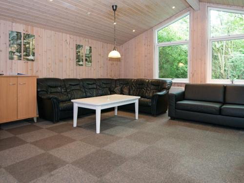 Skovgaarde House | 20 person holiday home in Herning