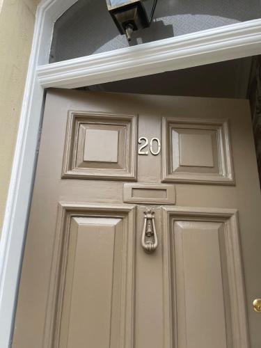 Pontrilas House | 20 Sansome Walk