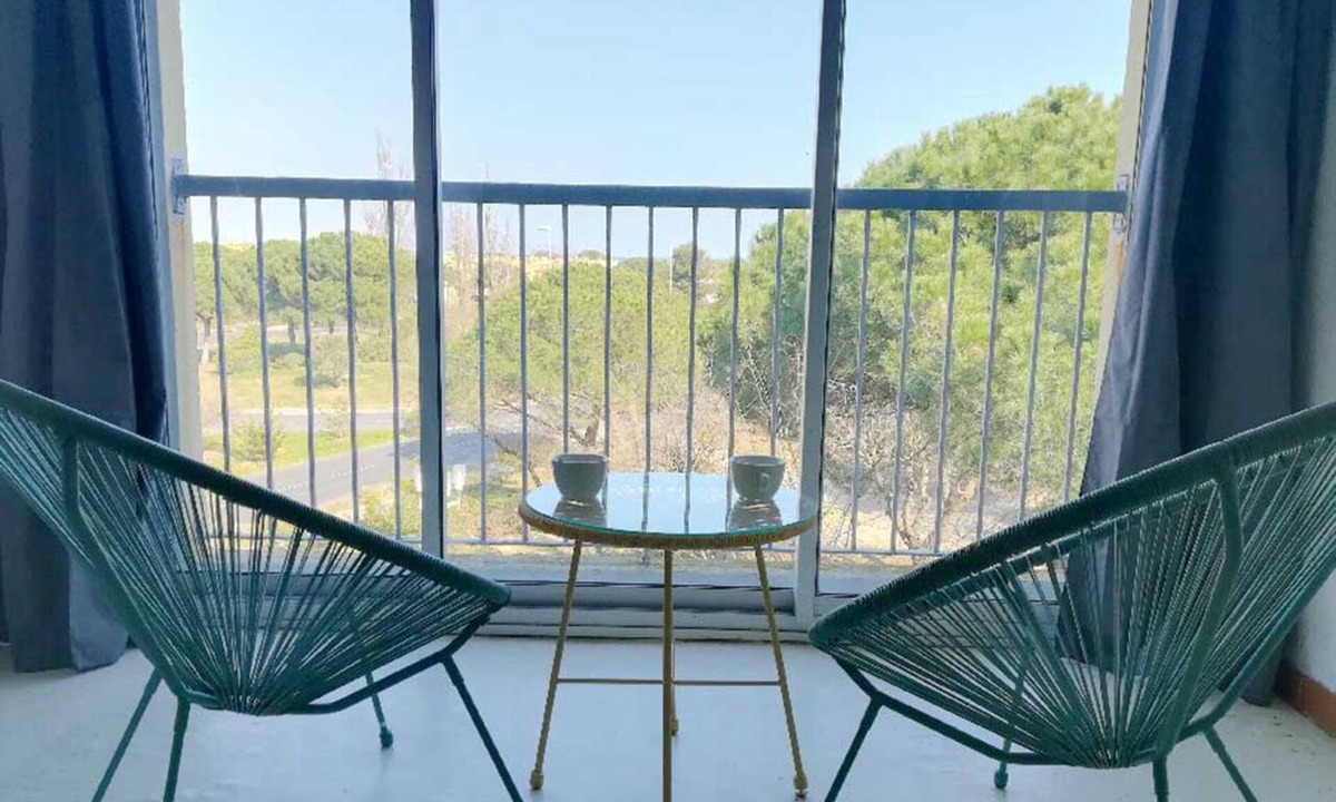 Cap d'Agde Apartment | 200m beach/private parking/sea view