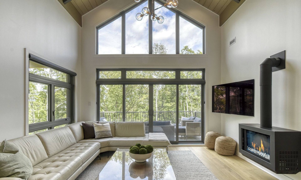 Mont-Tremblant Condo | 201 Verbier Building 4