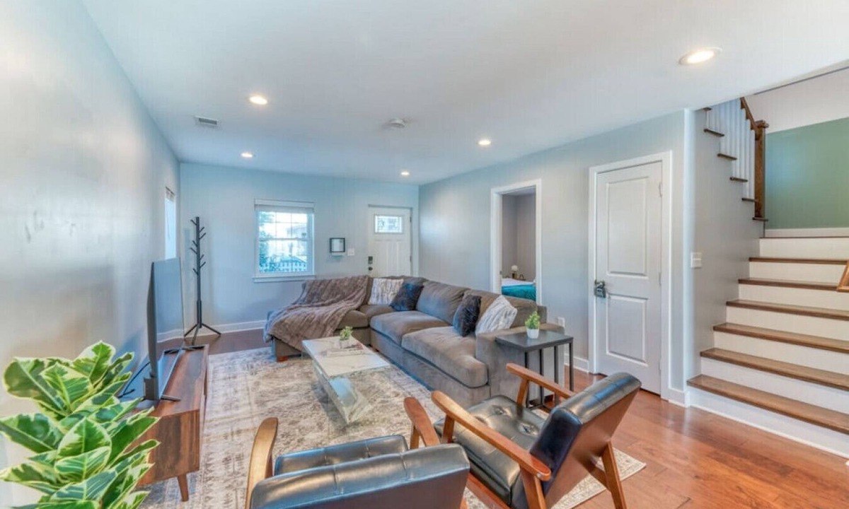 Nauck House | 2014 S Langley · NewBuild*KingBed*PrvBackyard*Park4*10mins->DC