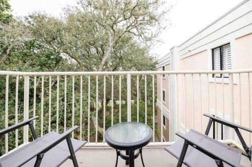 American Beach House | 2029 Beachwood Villa