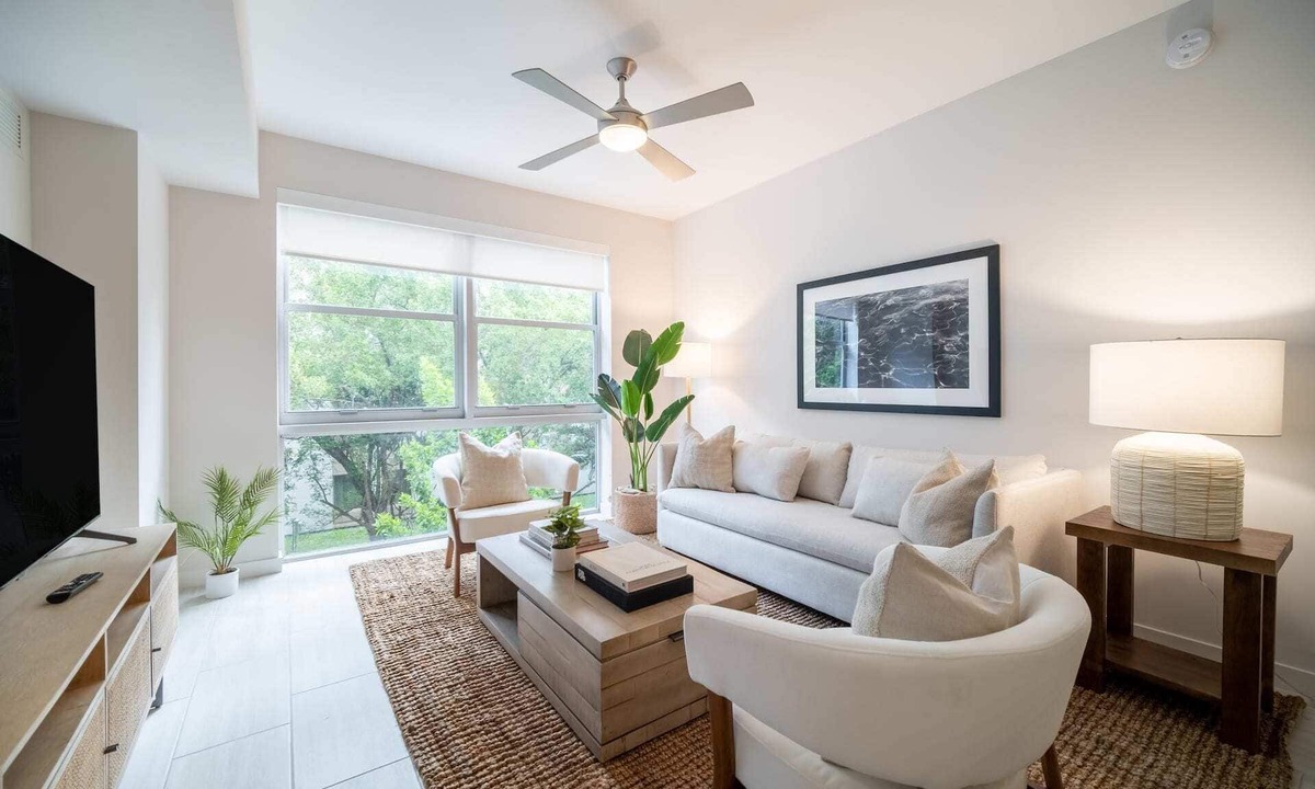 Glenvar Heights Apartment | #207 - Tucker Dadeland