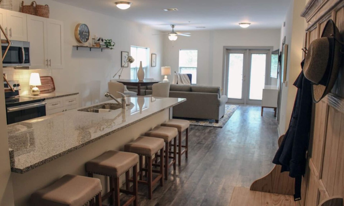 Downtown Chattanooga Condo | 209 LUXURY DOWNTOWN 2BED/2BA CONDO, sleeps 6!