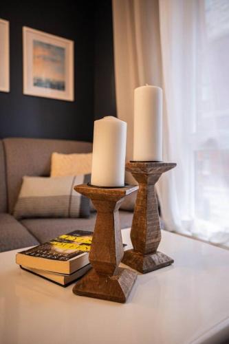 Cote-Des-Neiges—Notre-Dame-De-Grace Apartment | 209 - Modern Home Ambiance 2 BR with Gym,Parking,DT&Airport