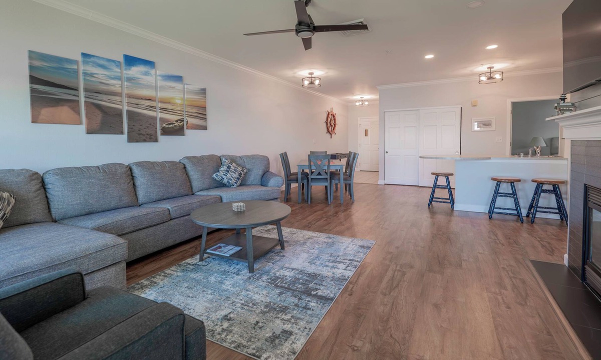 Delavan Lake Condo | 209 - Premium Lakefront Condo