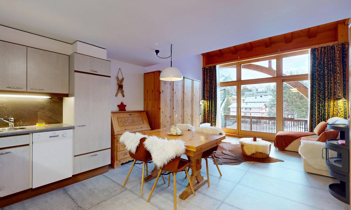 Maloja Apartment | 2½-room apartment on the second floor, with lift.