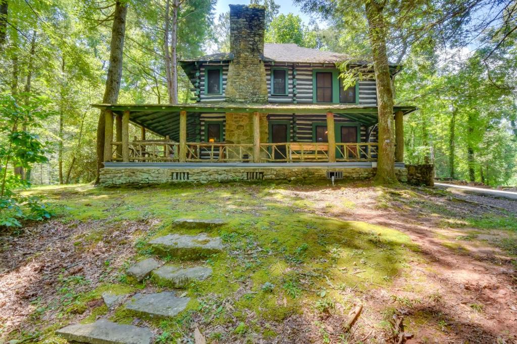 Rocky Bottom House | 21 Mi to Devils Fork State Park: Sunset Cabin!
