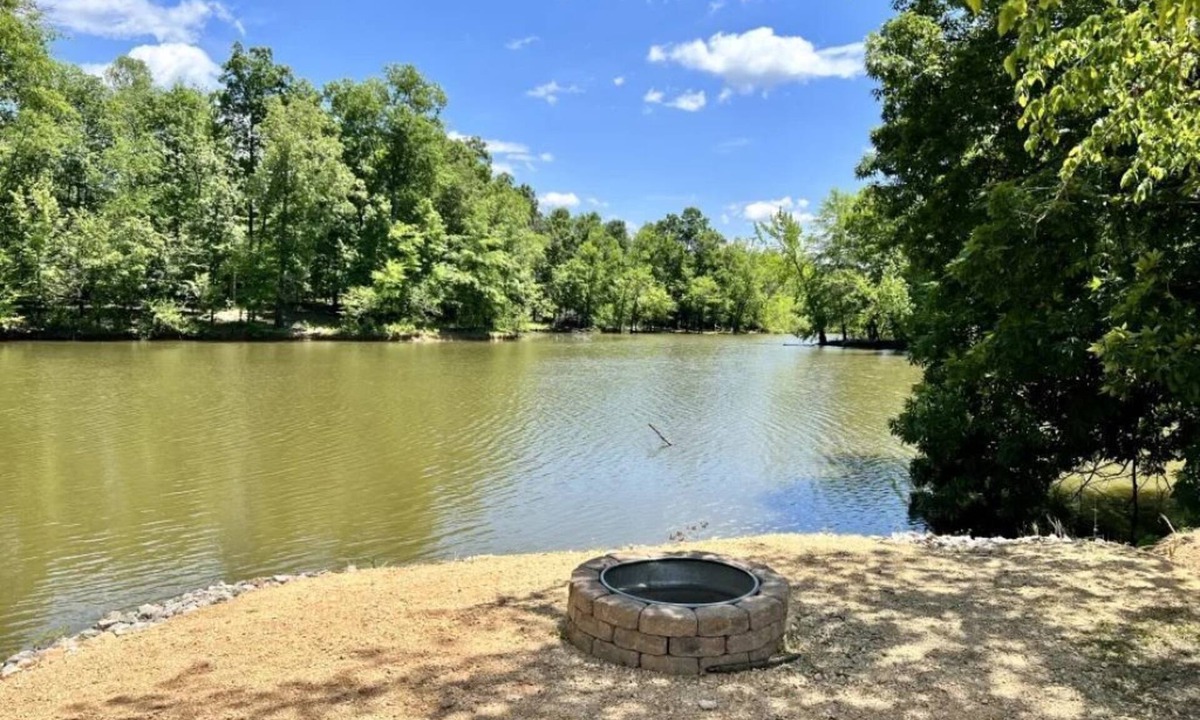Flatwoods RV Rental | 211A MUSIC CITY MEMORIES SITE A1/A2