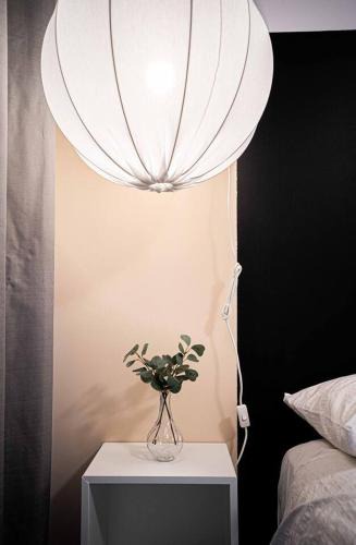 Cote-Des-Neiges—Notre-Dame-De-Grace Apartment | 217 - Pastel Stylist 2 KING-BR with Parking, nr DT&Airport