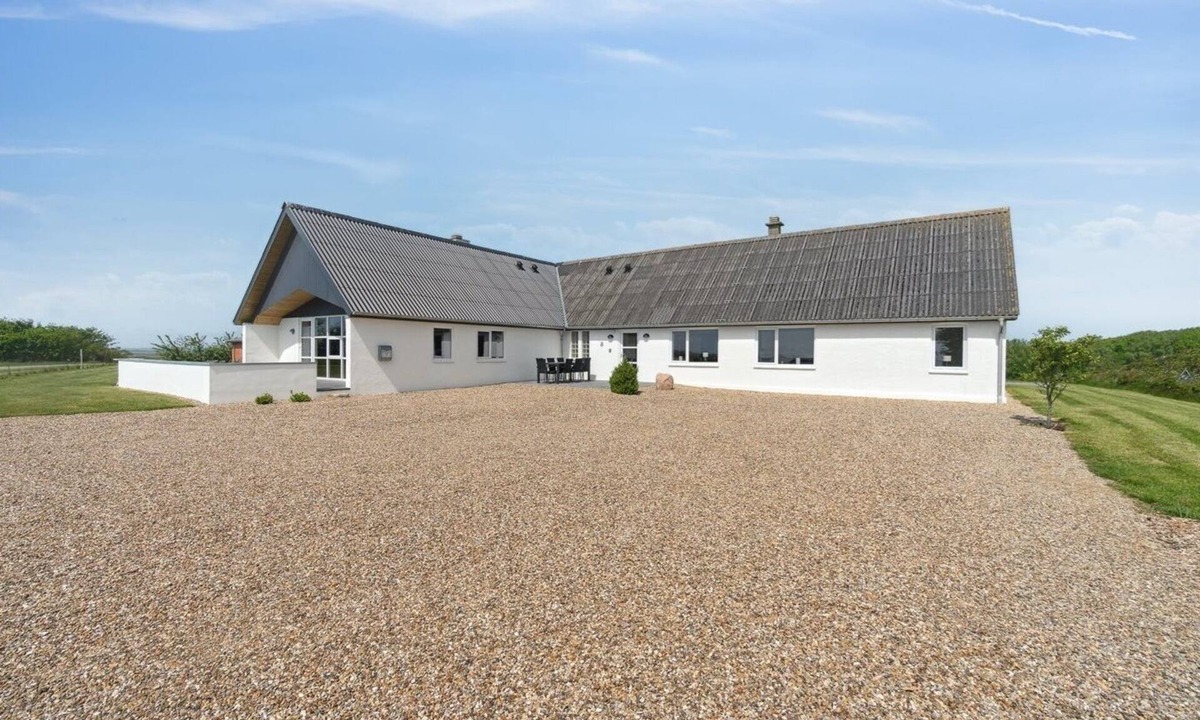 Redsted House | 220 m2 holiday home for 10 people with fjord view and wildlife bath