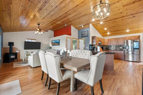 Woodland Park House | 221 Potlatch