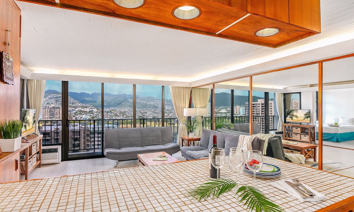 Waikiki Condo | 22FL Renovated 1BR with Mountain Views & Parking