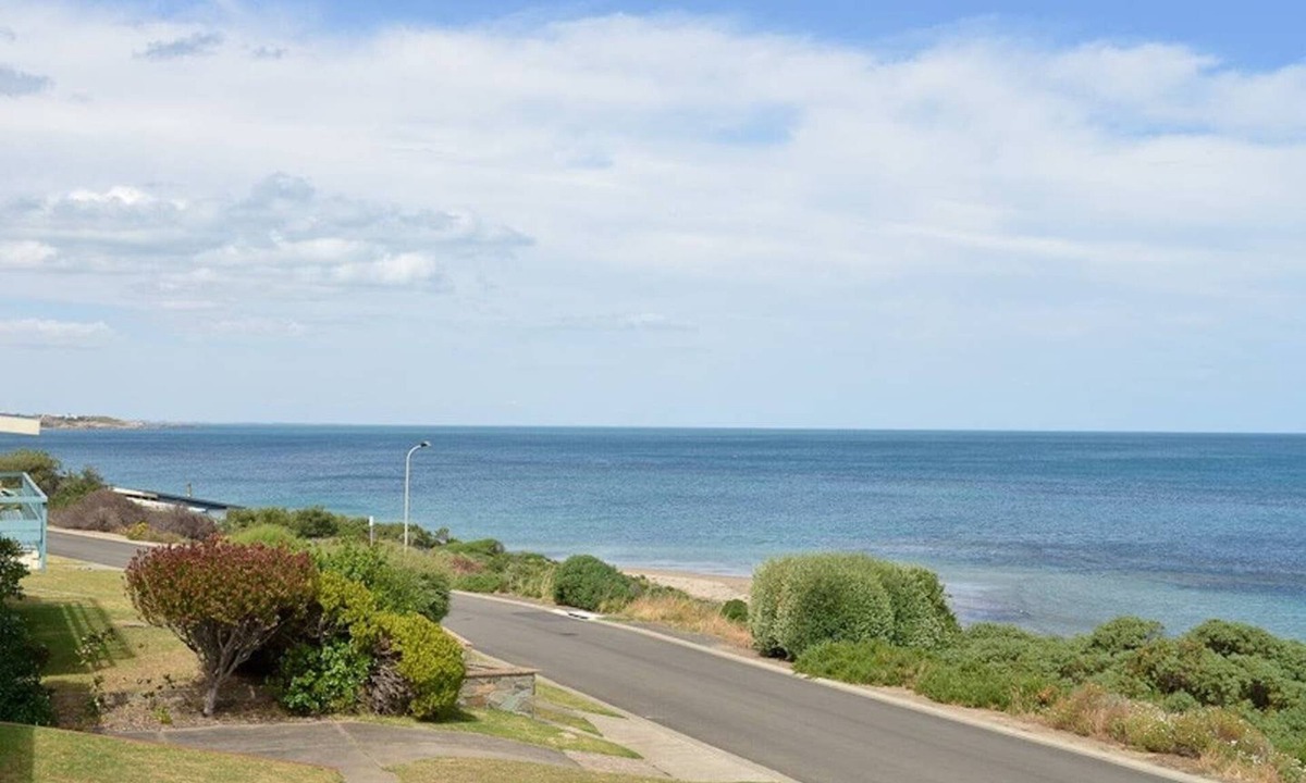 McCracken House | 23 Hayward - Wi-Fi - Ocean Front