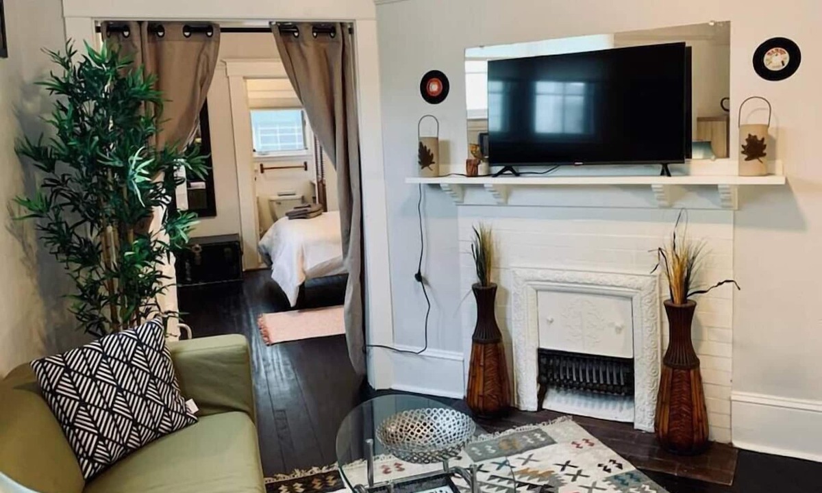 North End Apartment | 233 Relaxing Retreat #1