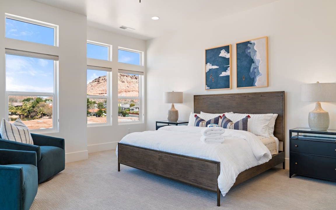 Bloomington House | 239 m² House ∙ 4 bedrooms ∙ 12 guests