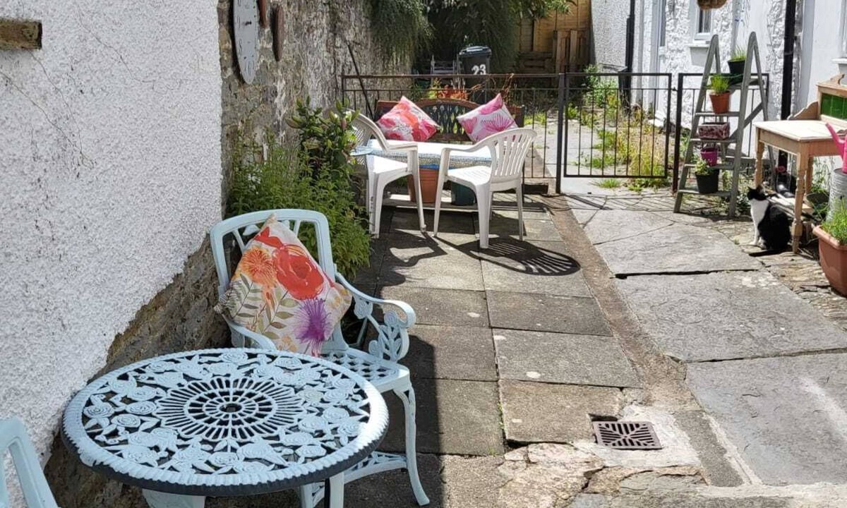 Knighton Bed & Breakfast | 23A High St