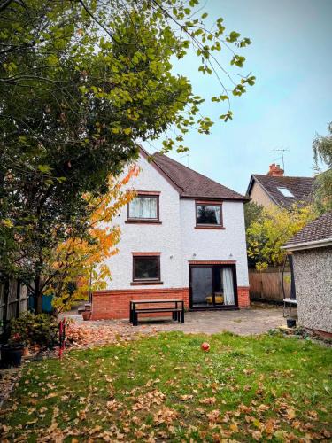 Newbury House | 24 Queens Road