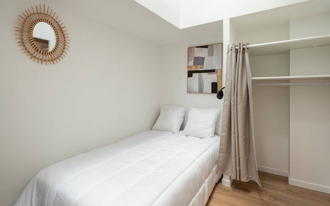 18th Arrondissement Resort | 248 m² Private room ∙ 1 bedroom ∙ 1 guest