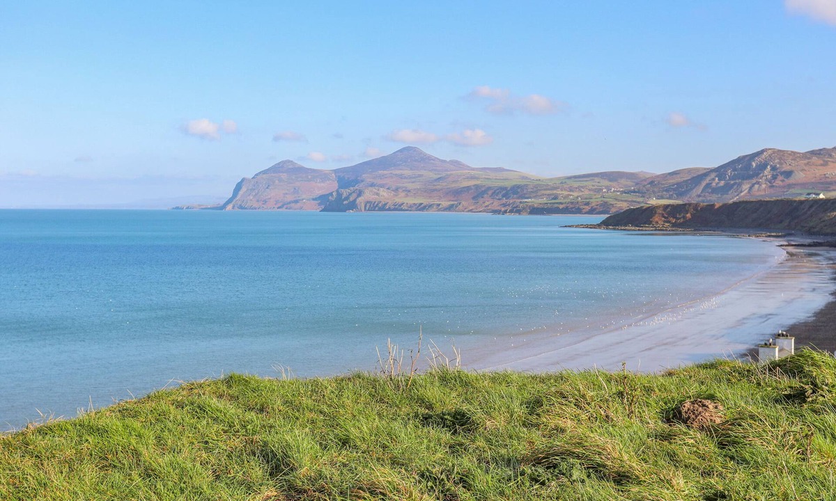 Nostie Cottage | 25 Langlands Terrace