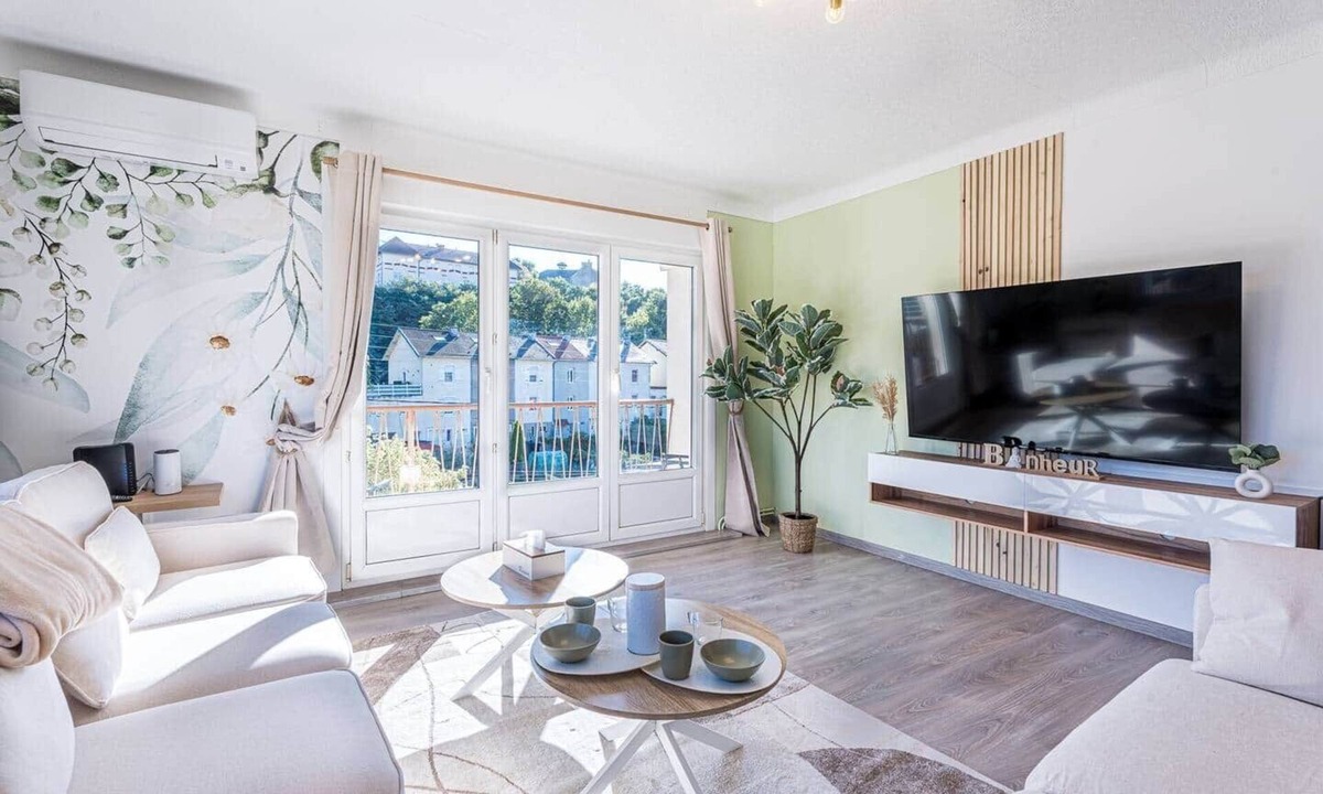 Joeuf Apartment | 25. Marie - Comfort & Brightness - 115m² - 2sdb - Wifi