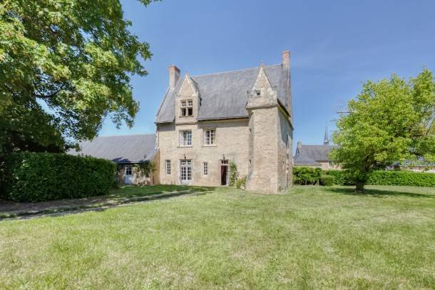 Montigne-les-Rairies House | 250 m² House ∙ 5 bedrooms ∙ 5 guests